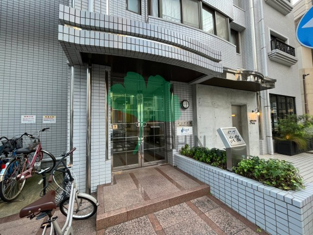 イング大宮のエントランス