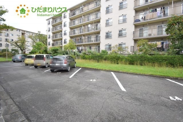 見沼区大谷　中古マンション　大宮七里グリーンハイツ6号棟の駐車場