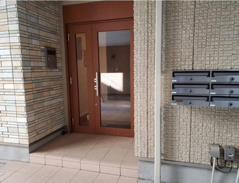 【エントランス】