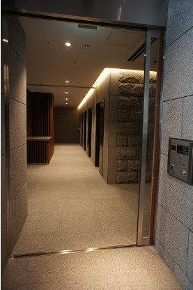 【エントランス】