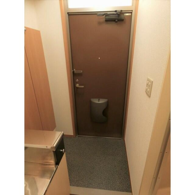 クローバー1番館の玄関