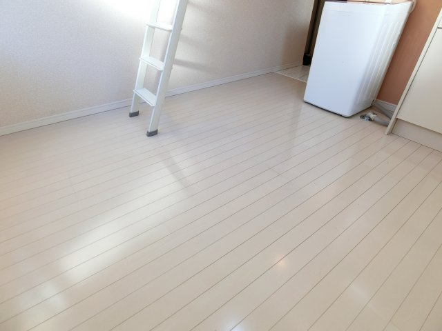 セリジエ中原の洋室