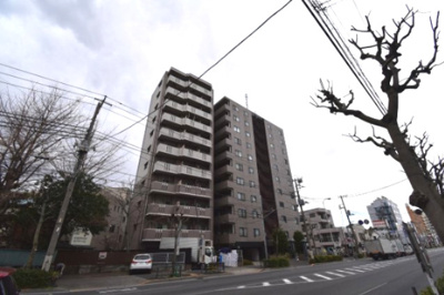 【外観】 | デュオシティ大森町 | 総戸数３０戸、２００８年２月築、管理人は日勤勤務につき管理体制良好です♪