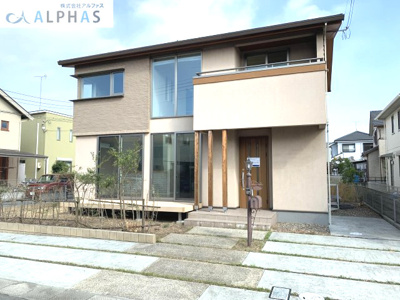 【外観】 | 加古郡播磨町二子　中古戸建 | 駐車スペース3台分ございます♪