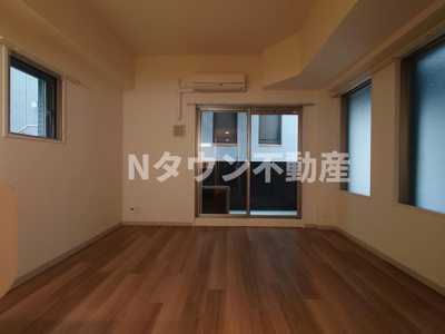 【居間・リビング】 | プレサンス久屋大通公園エアリー | 居間です