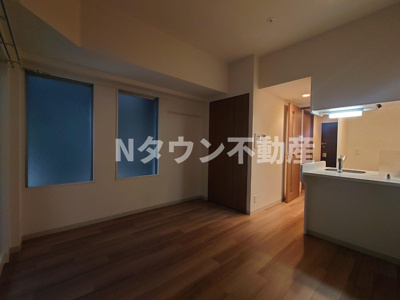 【居間・リビング】 | プレサンス久屋大通公園エアリー | ゆったり過ごせる居間です