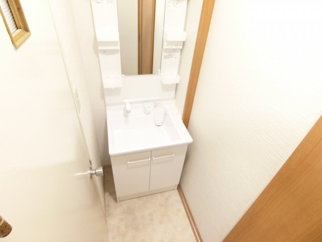 藤沢台ハイツB棟の独立洗面台