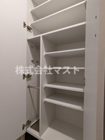 エステムコート大阪・弁天町の収納