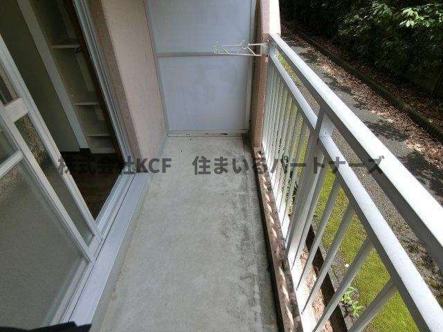 ハビタット351のバルコニー|開放的で明るい空間を演出してくれるバルコニーです