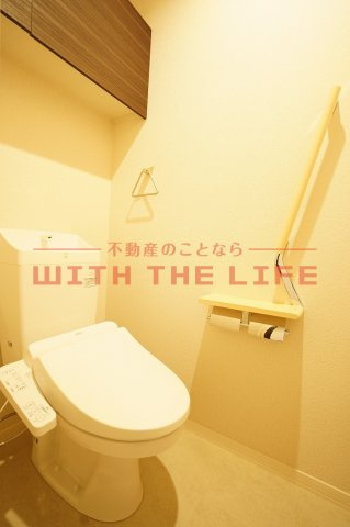 ネクステージ本町【キャッシュバック対象物件】のトイレ|ゆったりとした空間のトイレです