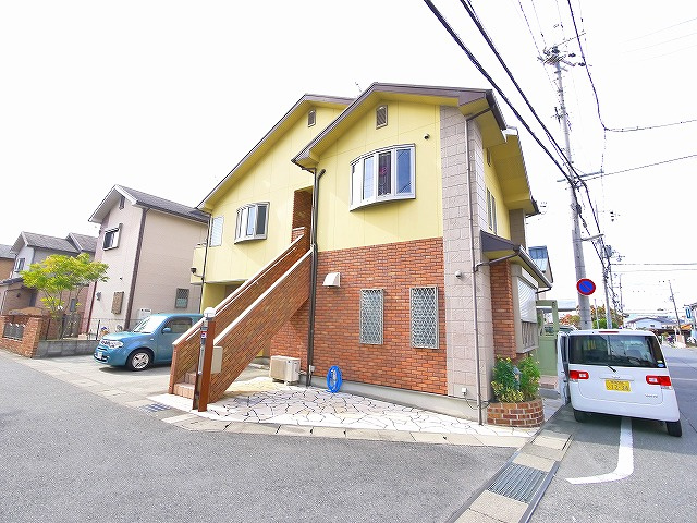 岡本ハイツ（南京終町）の外観