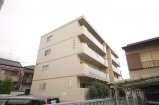 バル五番館の玄関