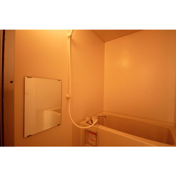 バル五番館の浴室