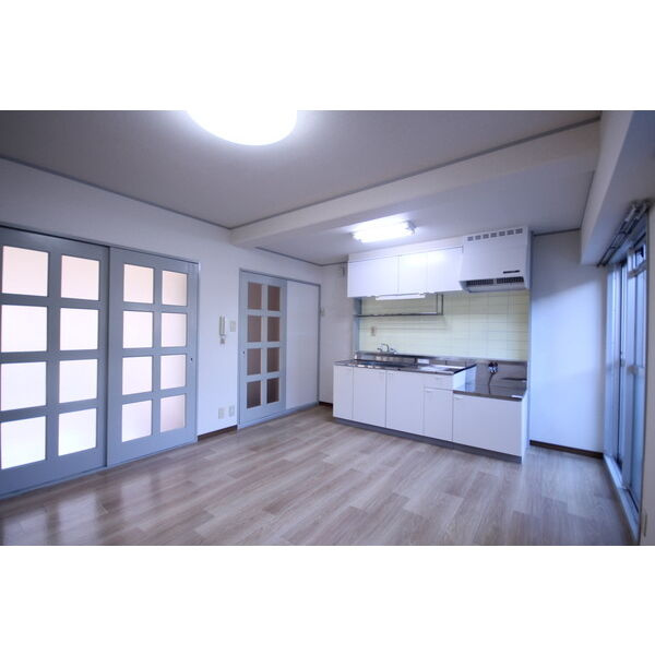 バル五番館の寝室