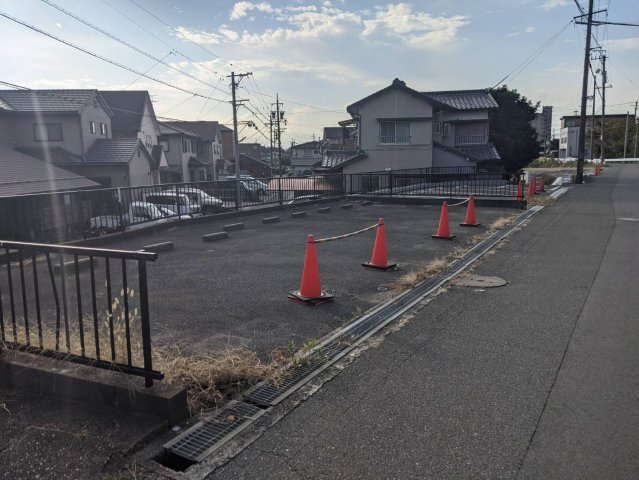  | 三ツ谷町駐車場T
