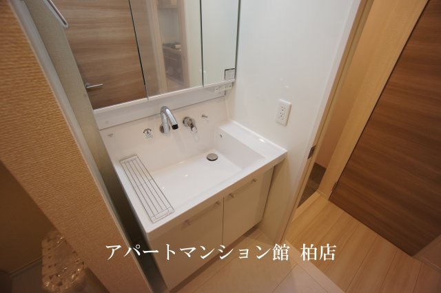 CASA　DOSの独立洗面台