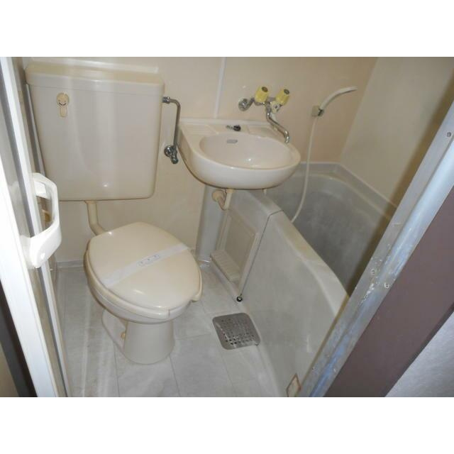 ブルーパレスの浴室