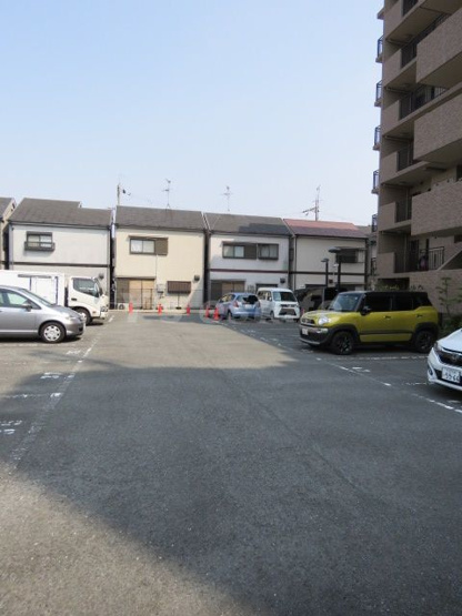【駐車場】 | アディーレ八尾