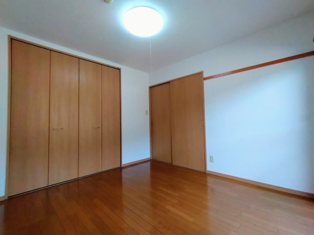 【洋室】 | サンパレス