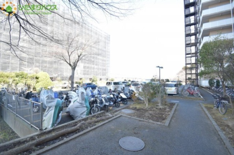 ライオンズマンション大宮指扇参番館の駐車場