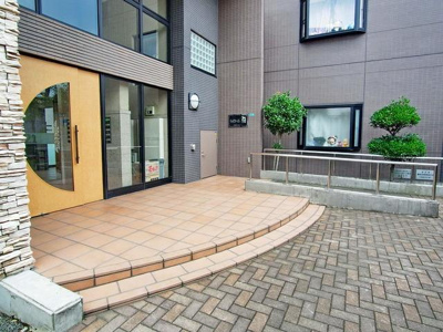 【エントランス】 | らくりーぶ21万願寺