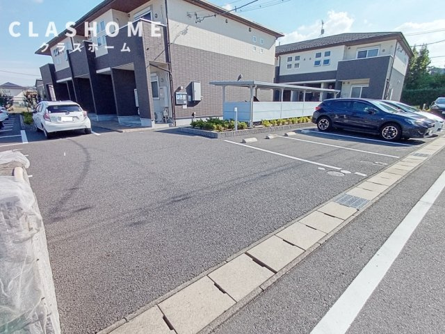 MarecageⅡの駐車場
