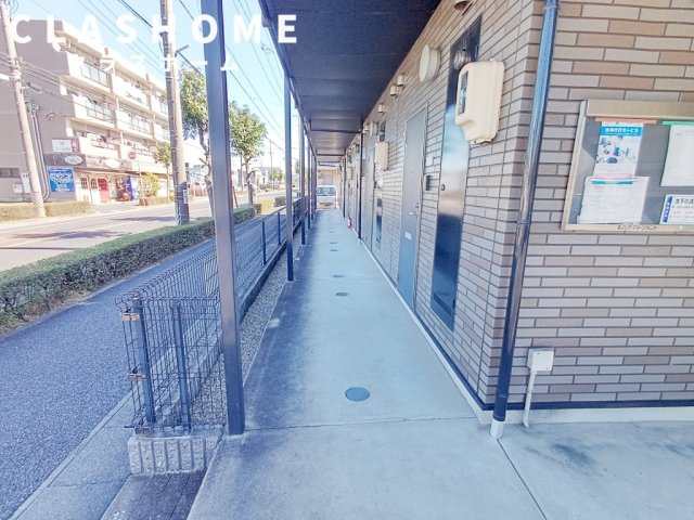 アンプルール リーブル フルリールのエントランス