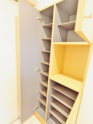 ローズ健正の収納