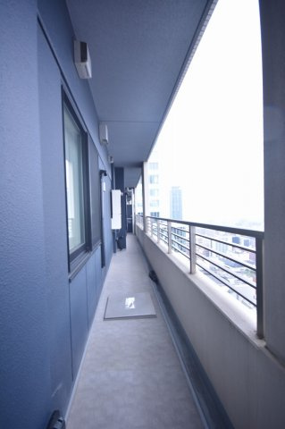 アートアルテールコンドミニアムフロアのバルコニー