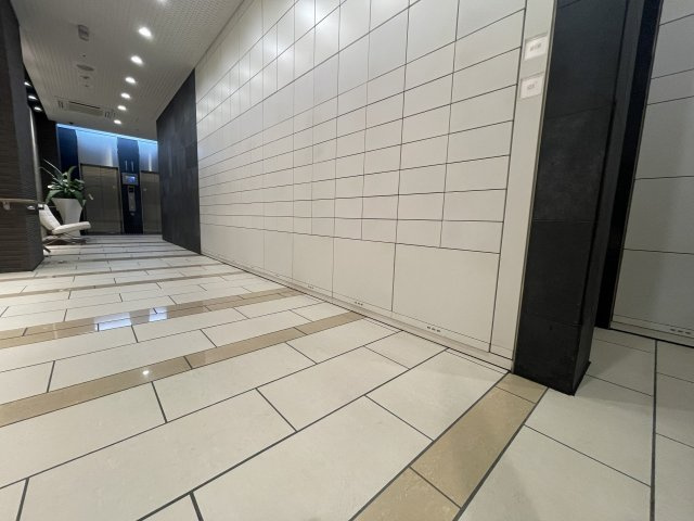 アートアルテールコンドミニアムフロアのロビー