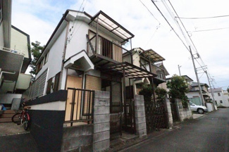 【外観】 | 日当りの良い一戸建てです♪お庭付きなので、園芸などが楽しめます♪