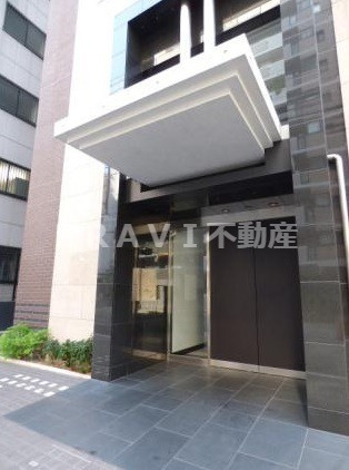 グランドロアール天満橋　BRAVI不動産のエントランス|【グランドロアール天満橋】ゆとりのあるエントランスです