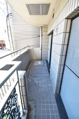 アンビション難波WESTのバルコニー