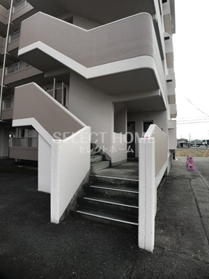 【エントランス】 | リバティ８８ | ゆとりのあるエントランスです