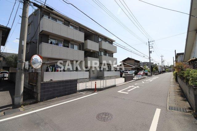 レジーアの周辺