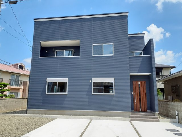 板野郡北島町高房字百広花の中古一戸建て　建物34.94坪の駐車場