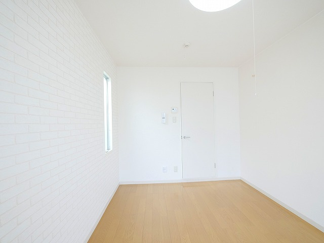 コーポ三和新大宮2号館の洋室