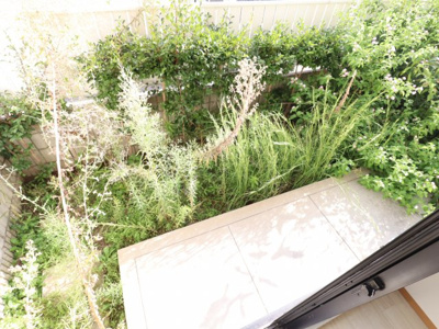 【庭】 | タウンホームB棟