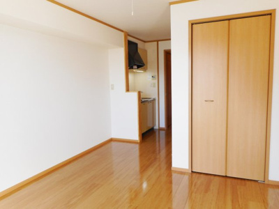 【居間・リビング】 | シャノアールⅠ | ※同物件、別のお部屋のお写真です。