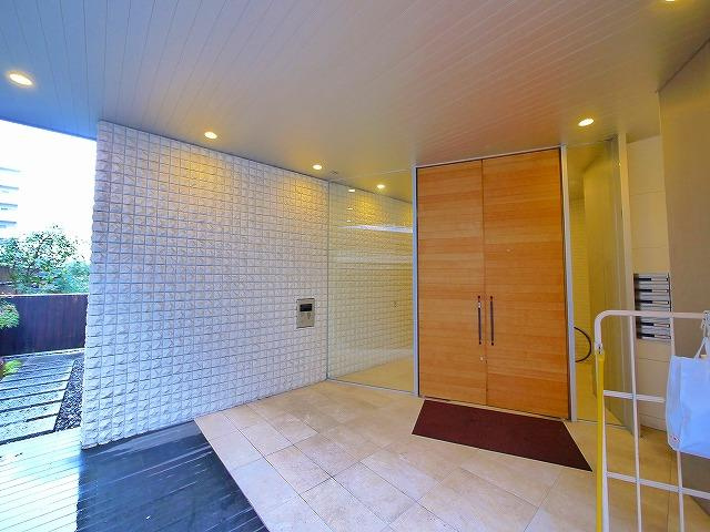 フラッツ小西のエントランス