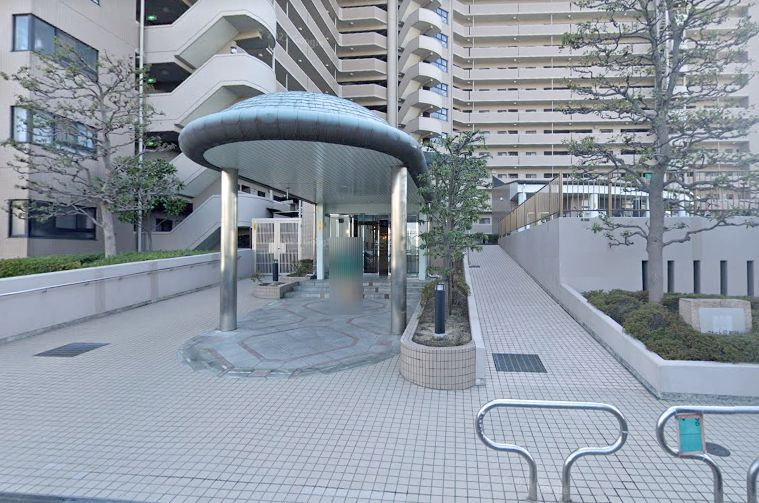 クォーレ岸和田のエントランス