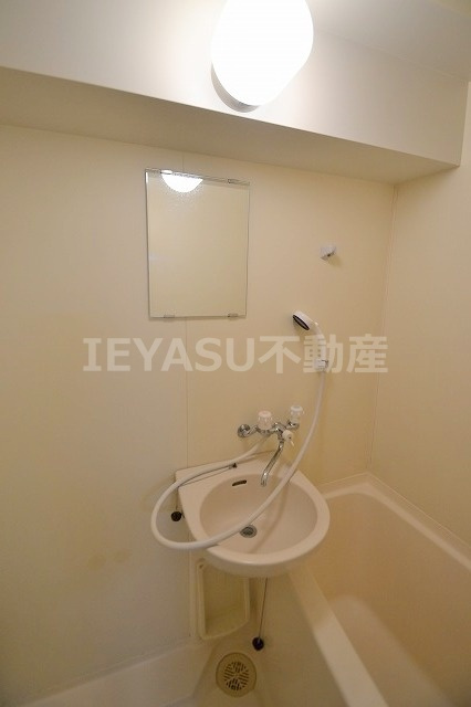 LA PRIMAVILLA地蔵通りの洗面所