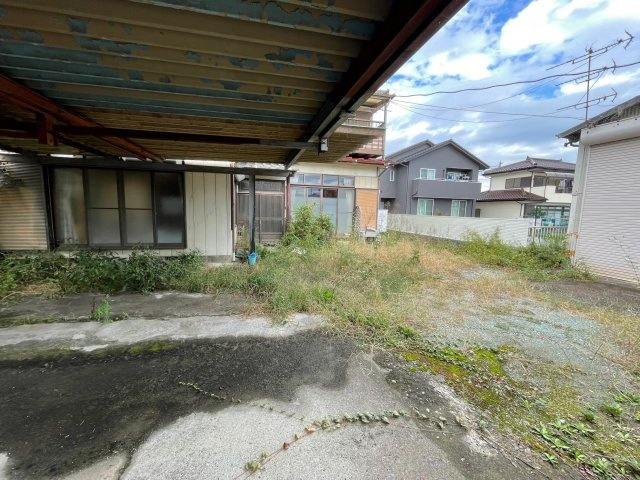 高崎市吉井町吉井　中古の駐車場