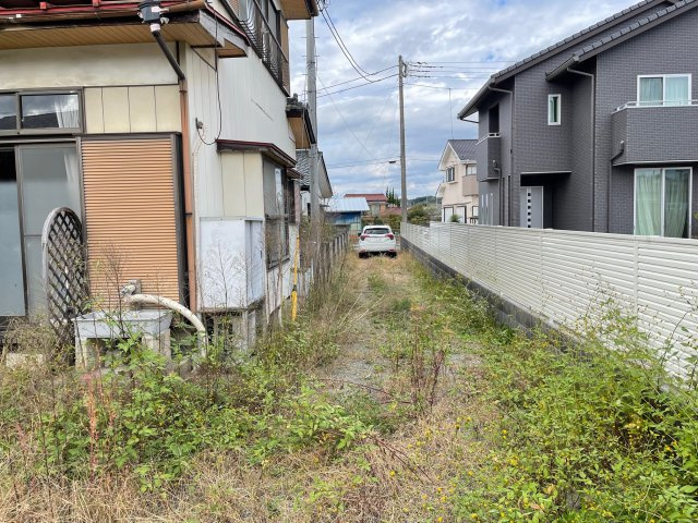 高崎市吉井町吉井　中古の前面道路含む現地写真