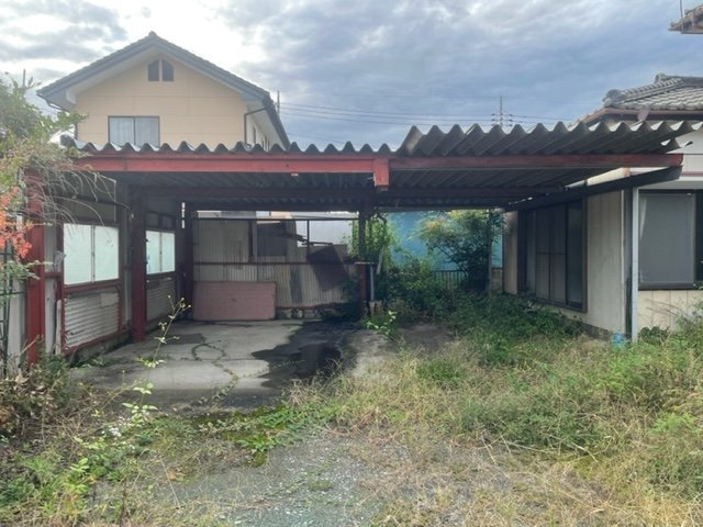 高崎市吉井町吉井　中古の駐車場