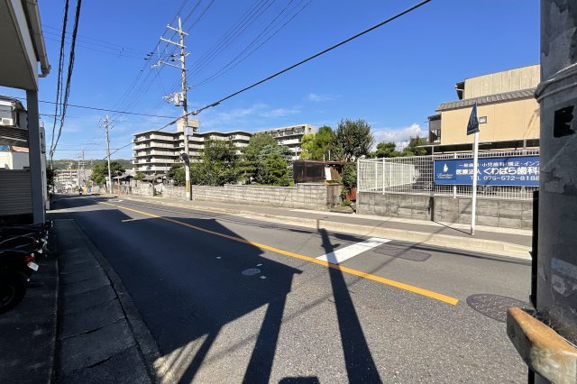 【前面道路含む現地写真】の画像
