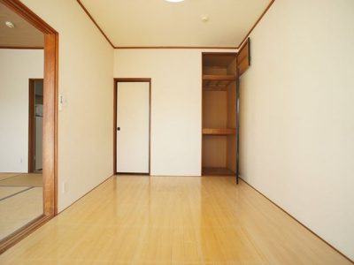 【収納】 | パールハイツ１号棟 | 6帖洋収納付きです♪