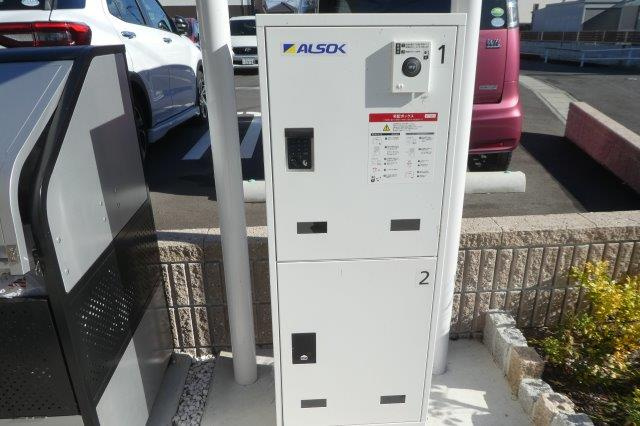 総社市福井のアパートのその他共用部分|宅配ボックス