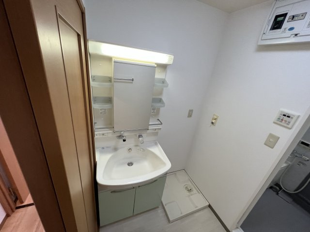 ニューラフィーネの独立洗面台