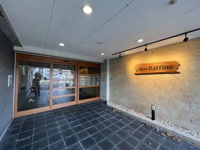 ニューラフィーネのエントランス